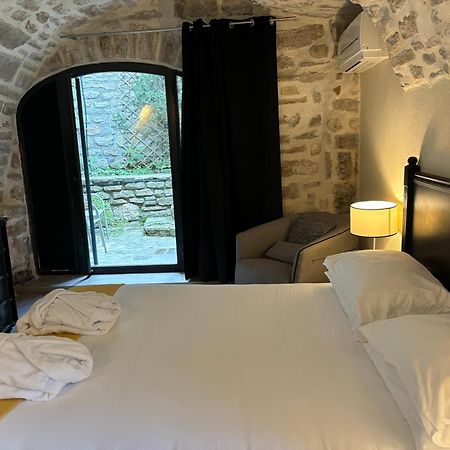 Martignargues La Maison Des Vendangeurs - Table D'Hotes Le Soir Du Jeudi Au Dimanche- Jacuzzi - Balneo Spa - Acces Piscine Pour Toutes Les Chambres Sauf Studio Coquet- Piscine De Mai A Mi-Octobre المظهر الخارجي الصورة