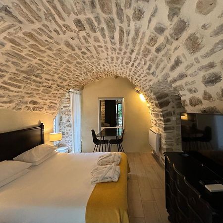 Martignargues La Maison Des Vendangeurs - Table D'Hotes Le Soir Du Jeudi Au Dimanche- Jacuzzi - Balneo Spa - Acces Piscine Pour Toutes Les Chambres Sauf Studio Coquet- Piscine De Mai A Mi-Octobre المظهر الخارجي الصورة
