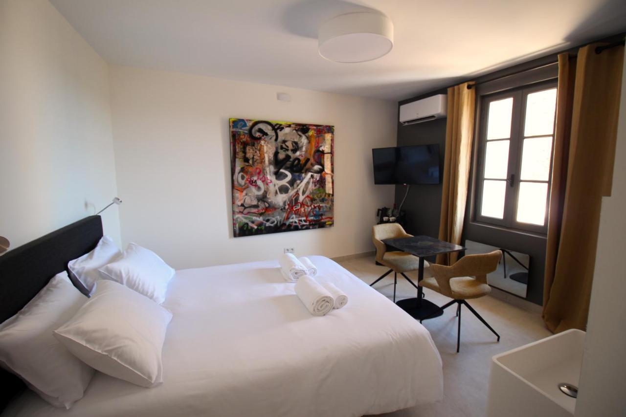 Martignargues La Maison Des Vendangeurs - Table D'Hotes Le Soir Du Jeudi Au Dimanche- Jacuzzi - Balneo Spa - Acces Piscine Pour Toutes Les Chambres Sauf Studio Coquet- Piscine De Mai A Mi-Octobre المظهر الخارجي الصورة