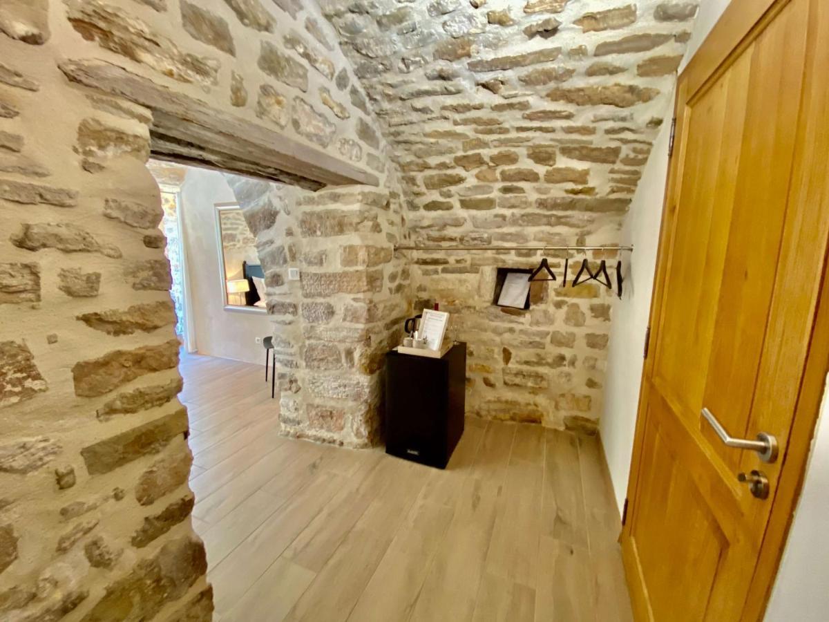 Martignargues La Maison Des Vendangeurs - Table D'Hotes Le Soir Du Jeudi Au Dimanche- Jacuzzi - Balneo Spa - Acces Piscine Pour Toutes Les Chambres Sauf Studio Coquet- Piscine De Mai A Mi-Octobre المظهر الخارجي الصورة