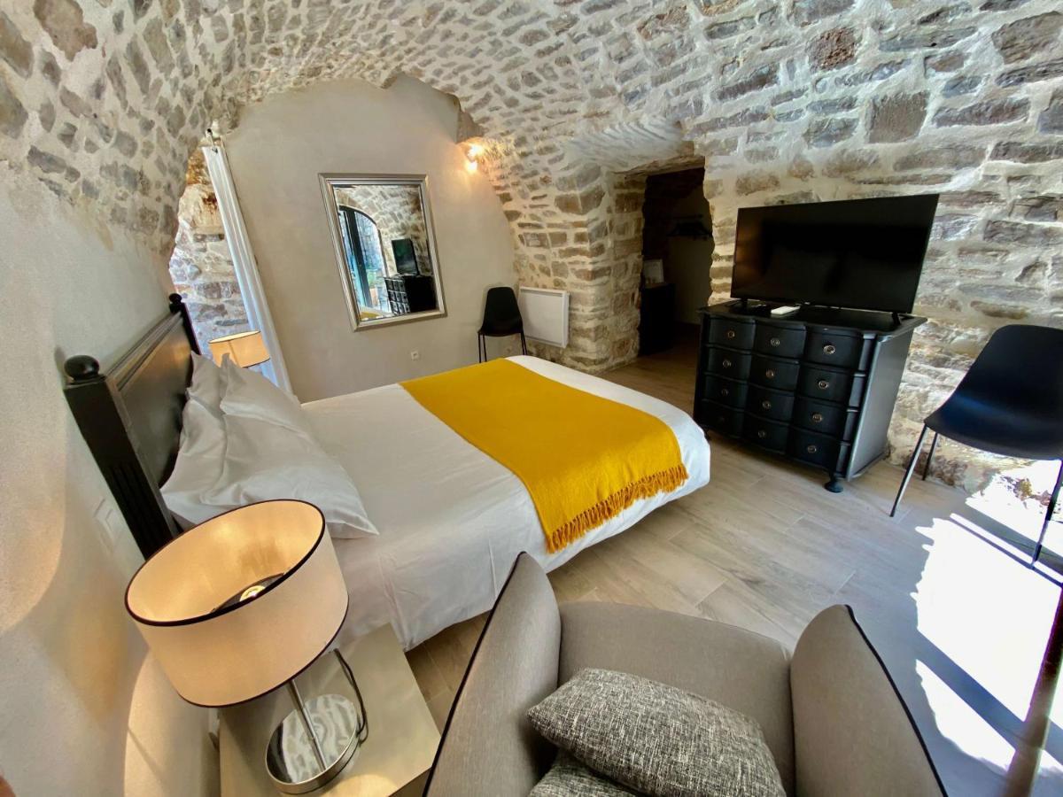 Martignargues La Maison Des Vendangeurs - Table D'Hotes Le Soir Du Jeudi Au Dimanche- Jacuzzi - Balneo Spa - Acces Piscine Pour Toutes Les Chambres Sauf Studio Coquet- Piscine De Mai A Mi-Octobre المظهر الخارجي الصورة