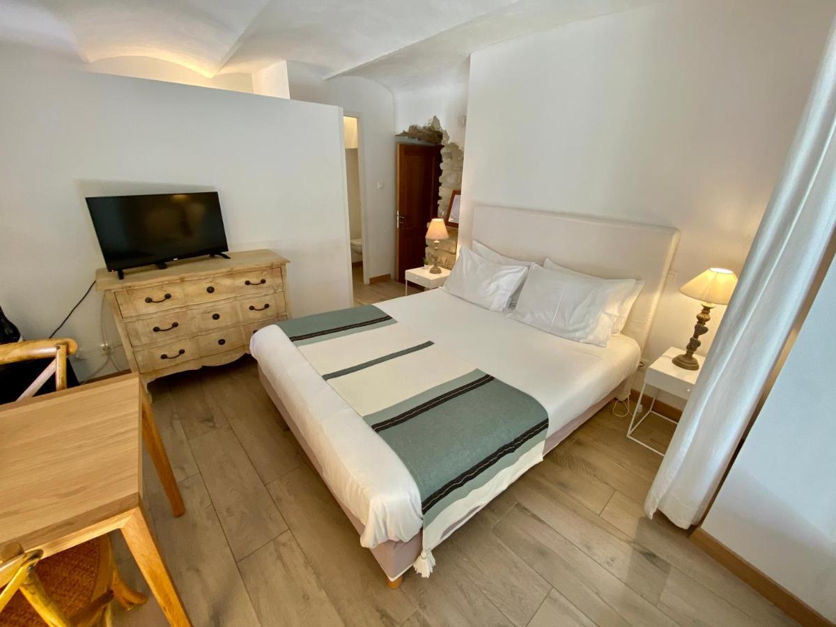 Martignargues La Maison Des Vendangeurs - Table D'Hotes Le Soir Du Jeudi Au Dimanche- Jacuzzi - Balneo Spa - Acces Piscine Pour Toutes Les Chambres Sauf Studio Coquet- Piscine De Mai A Mi-Octobre المظهر الخارجي الصورة