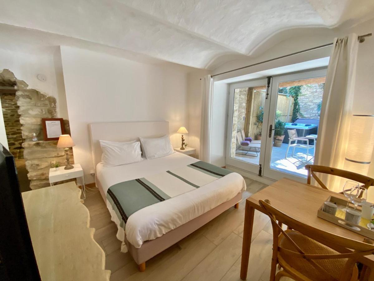 Martignargues La Maison Des Vendangeurs - Table D'Hotes Le Soir Du Jeudi Au Dimanche- Jacuzzi - Balneo Spa - Acces Piscine Pour Toutes Les Chambres Sauf Studio Coquet- Piscine De Mai A Mi-Octobre المظهر الخارجي الصورة