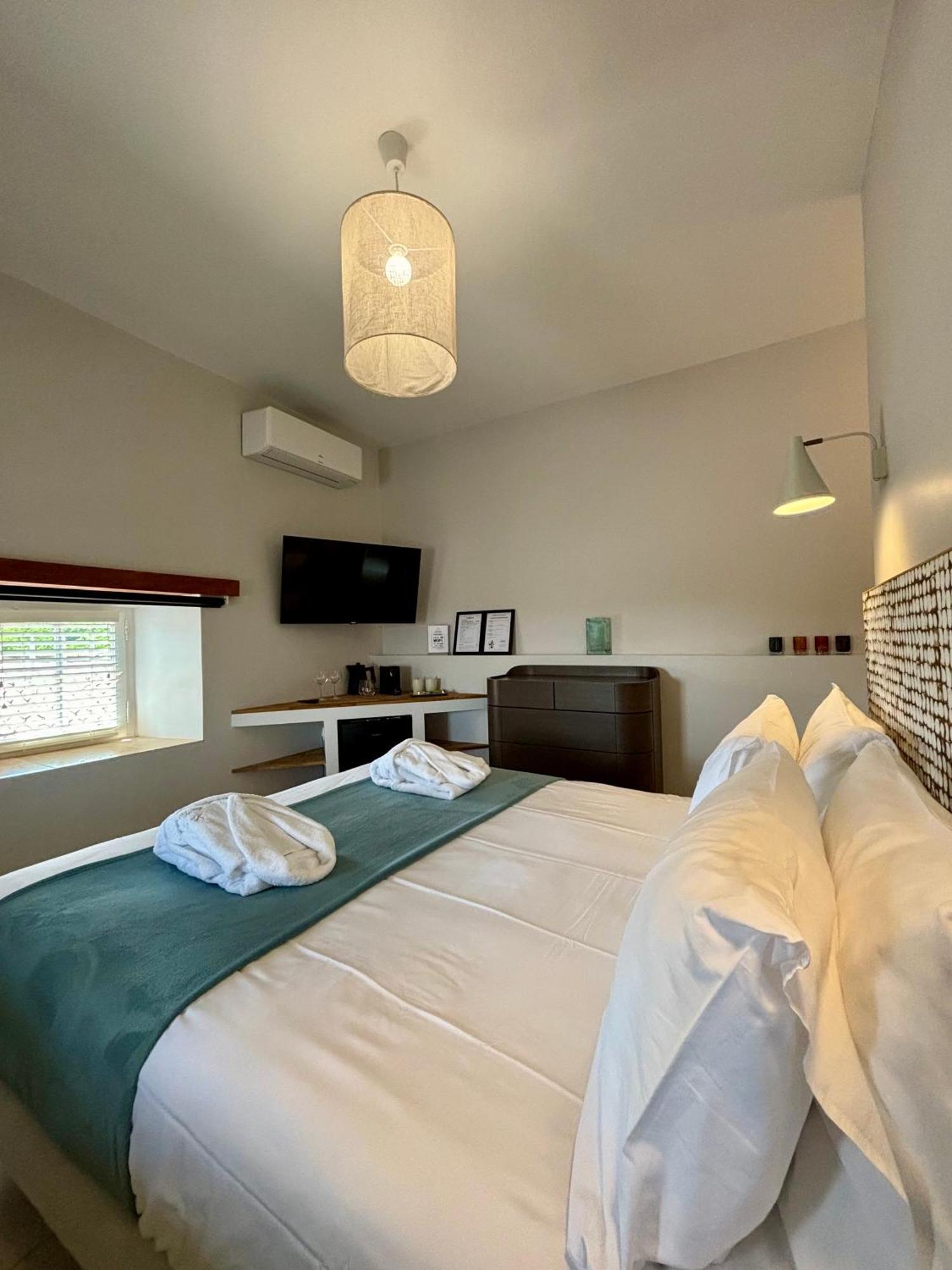 Martignargues La Maison Des Vendangeurs - Table D'Hotes Le Soir Du Jeudi Au Dimanche- Jacuzzi - Balneo Spa - Acces Piscine Pour Toutes Les Chambres Sauf Studio Coquet- Piscine De Mai A Mi-Octobre المظهر الخارجي الصورة