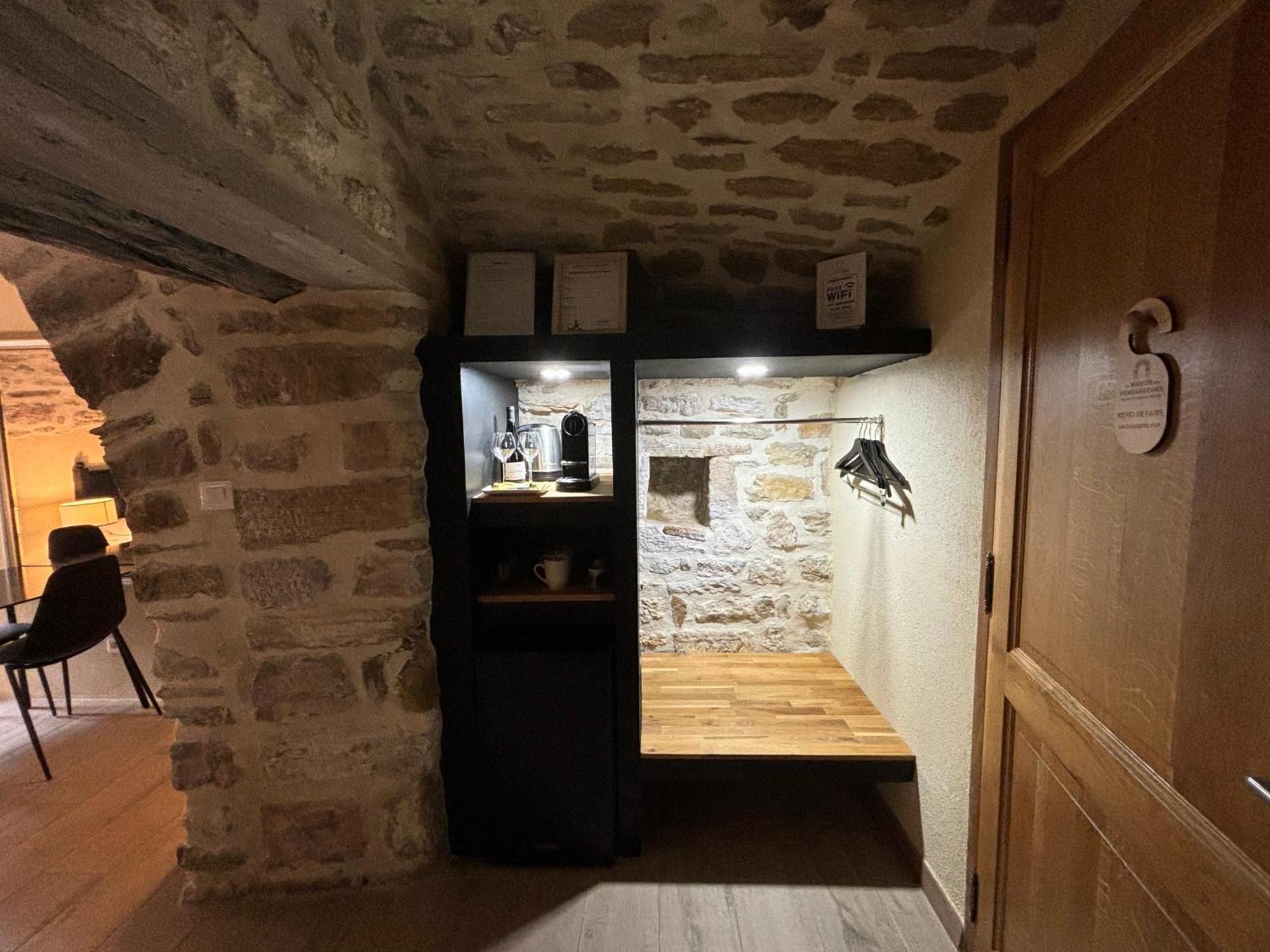 Martignargues La Maison Des Vendangeurs - Table D'Hotes Le Soir Du Jeudi Au Dimanche- Jacuzzi - Balneo Spa - Acces Piscine Pour Toutes Les Chambres Sauf Studio Coquet- Piscine De Mai A Mi-Octobre المظهر الخارجي الصورة